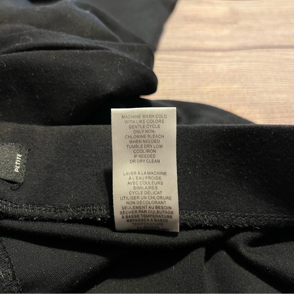 Black Tahari Slacks / Pants with Stretch, Size Petite L, Thread loose on back - Picture 11 of 11